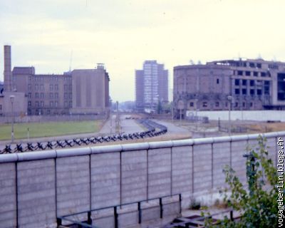 La Potsdamer Platz vue de Berlin-Ouest